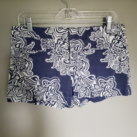 GAP Pants - GAP Women's Navy Blue Floral Shorts